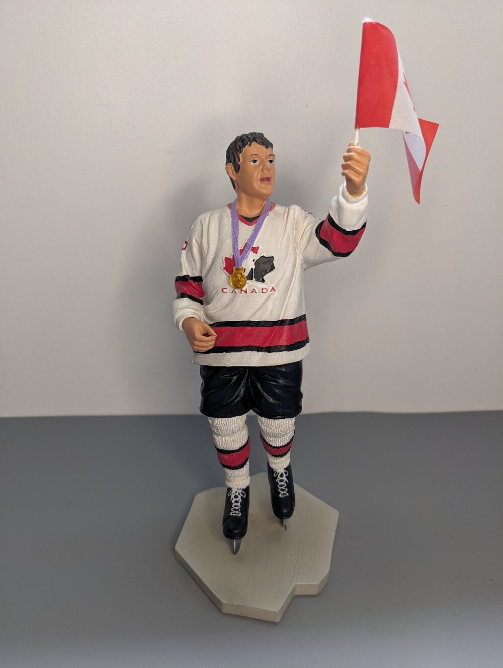 Team Canada Vincent Lecavalier Eight Inch Hockey Figurine Olympic Gold